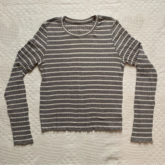 American Eagle Outfitters Tops - $5 or 3/$10 American Eagle Striped Long Sleeve Shirt Size Large